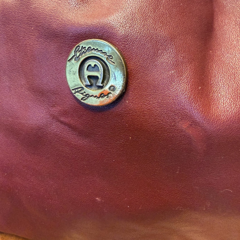 Etienne Aigner Minimalist 1970’s/80’s Burgundy Leather Bucket Shoulder Bag - Picture 3 of 16